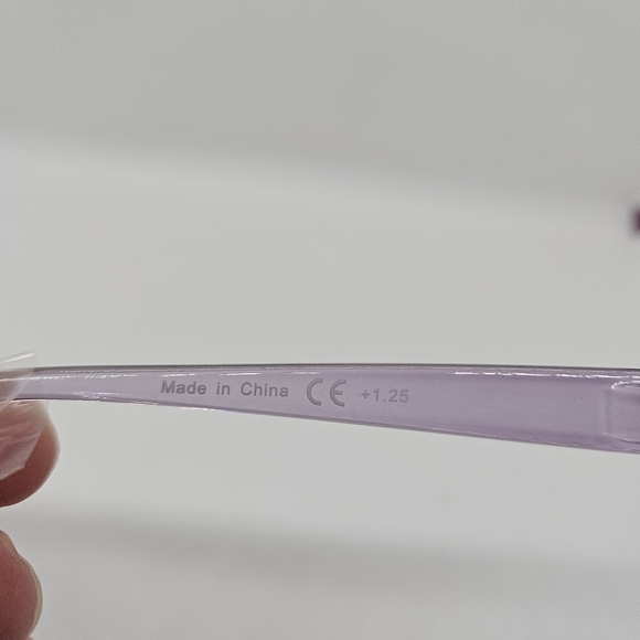 NEW reading glasses with green frames and purple arms +1.25 - Picture 3 of 3